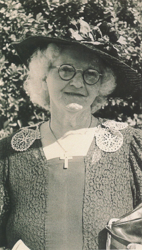 Image of Elderly Mary STRONG.