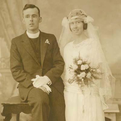 On 28 Mar 1925 when Robert George David was 28, he married Alma Maud PATFIELD